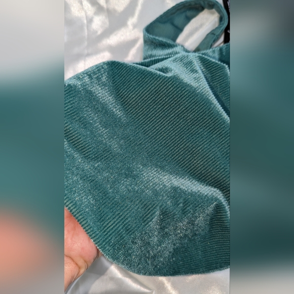 Urban Outfitters Women's US Large SeaGreen Soft Ribbed Pull Over Halter Crop Top - Picture 6 of 13